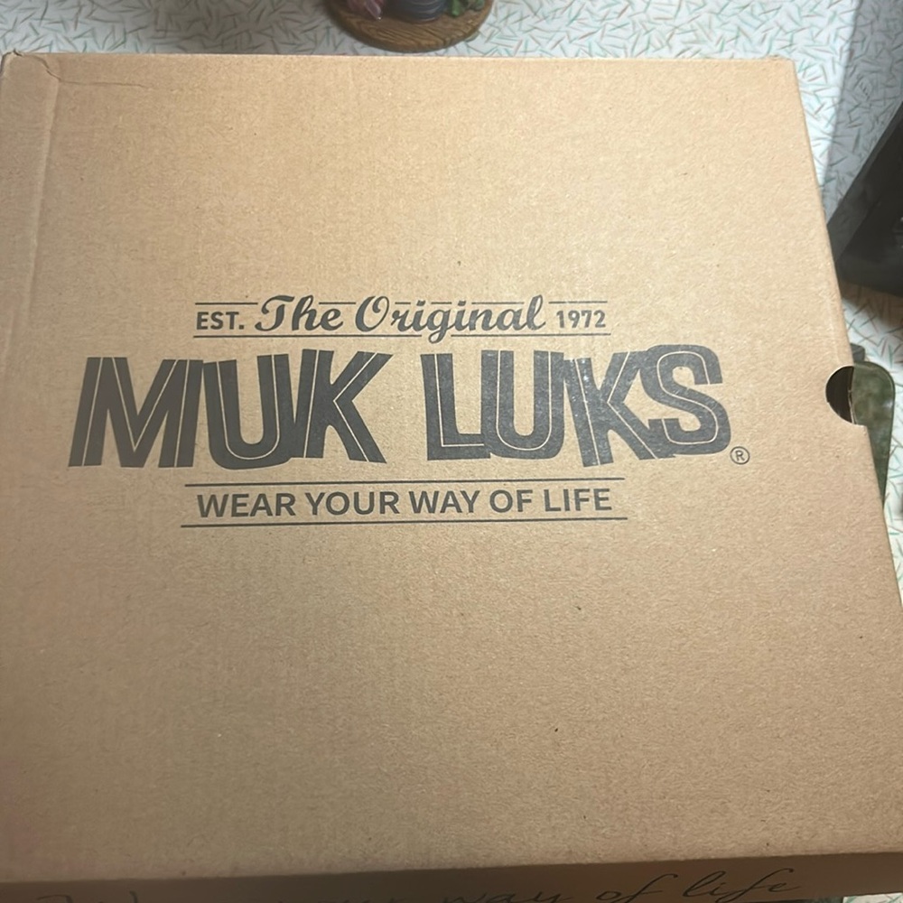 Mukluk brown woman’s winter boots